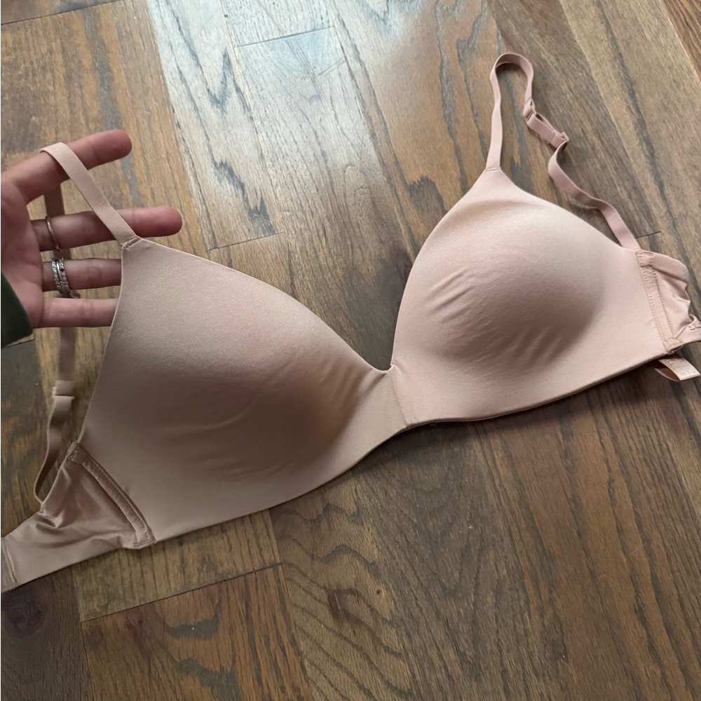 Skims | Wireless Form Lightly Lined Bra New with Tags
